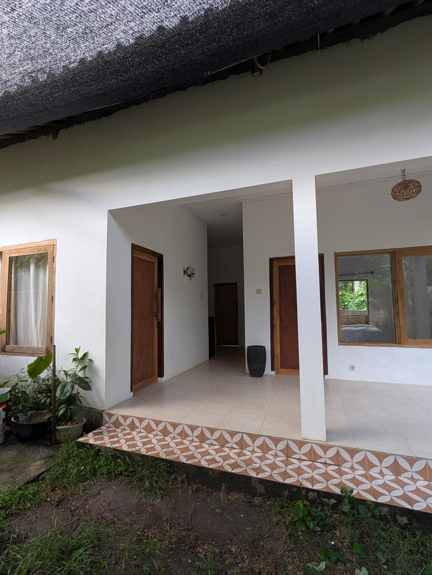 Apartemen Ada *